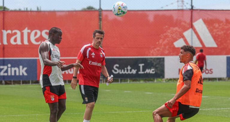 Benfica Acelera Busca por Extremo Esquerdo: Decisão à Vista